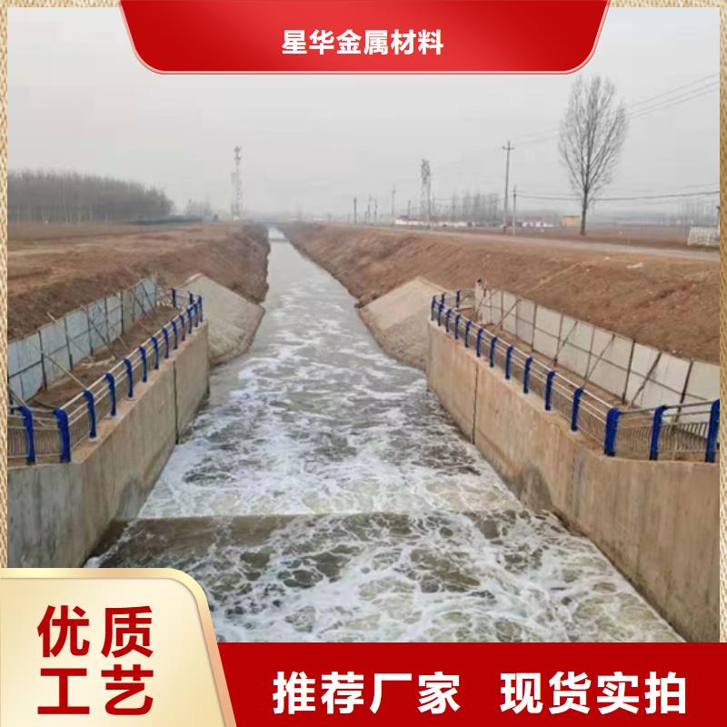 不锈钢复合管护栏_不锈钢景观护栏满足客户需求