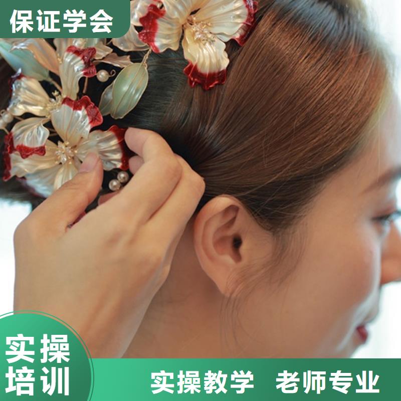 修武汉服化妆造型培训机构靠谱的
