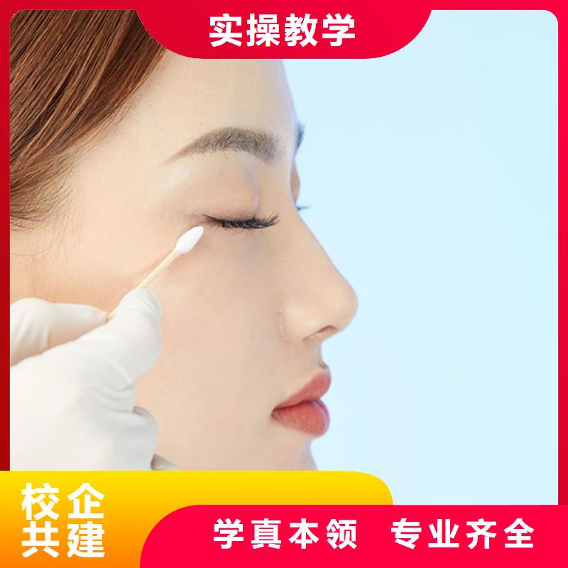舞阳县纹绣美甲培训学校