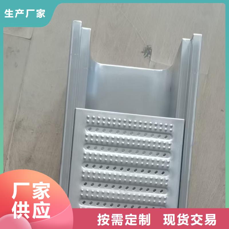 不锈钢地沟盖板工作台用心经营